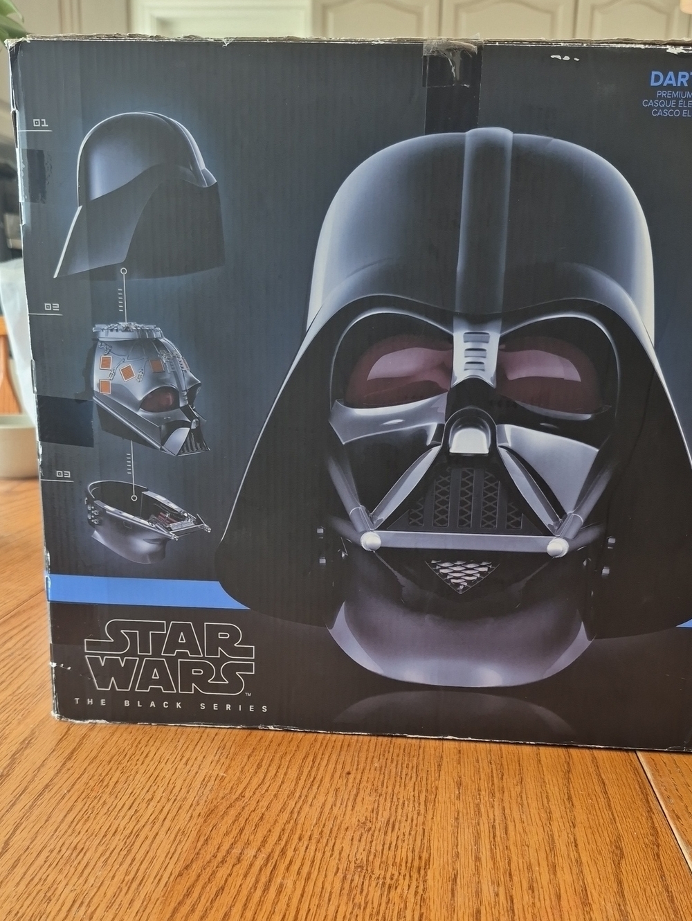Star Wars Black Series Darth Vader Premium Electronic Helmet